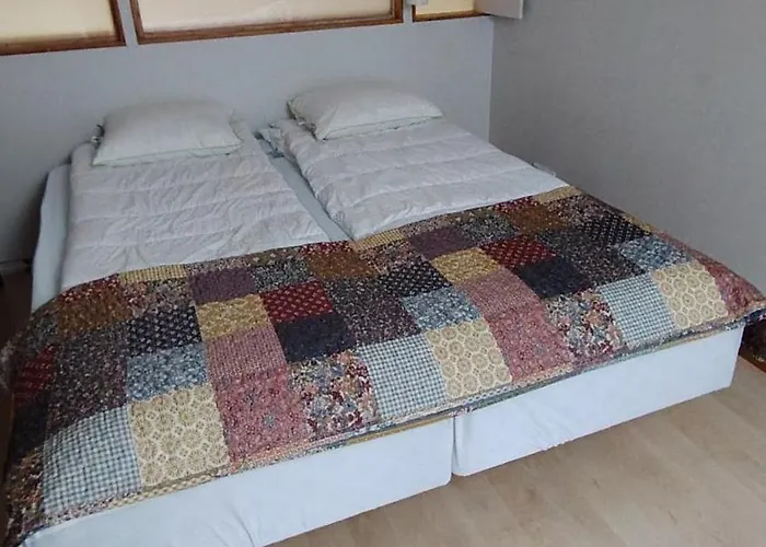 Rivitalo Kylpylaen Laehellae Daire *